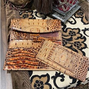 Brahmin tri-fold wallet w/checkbook